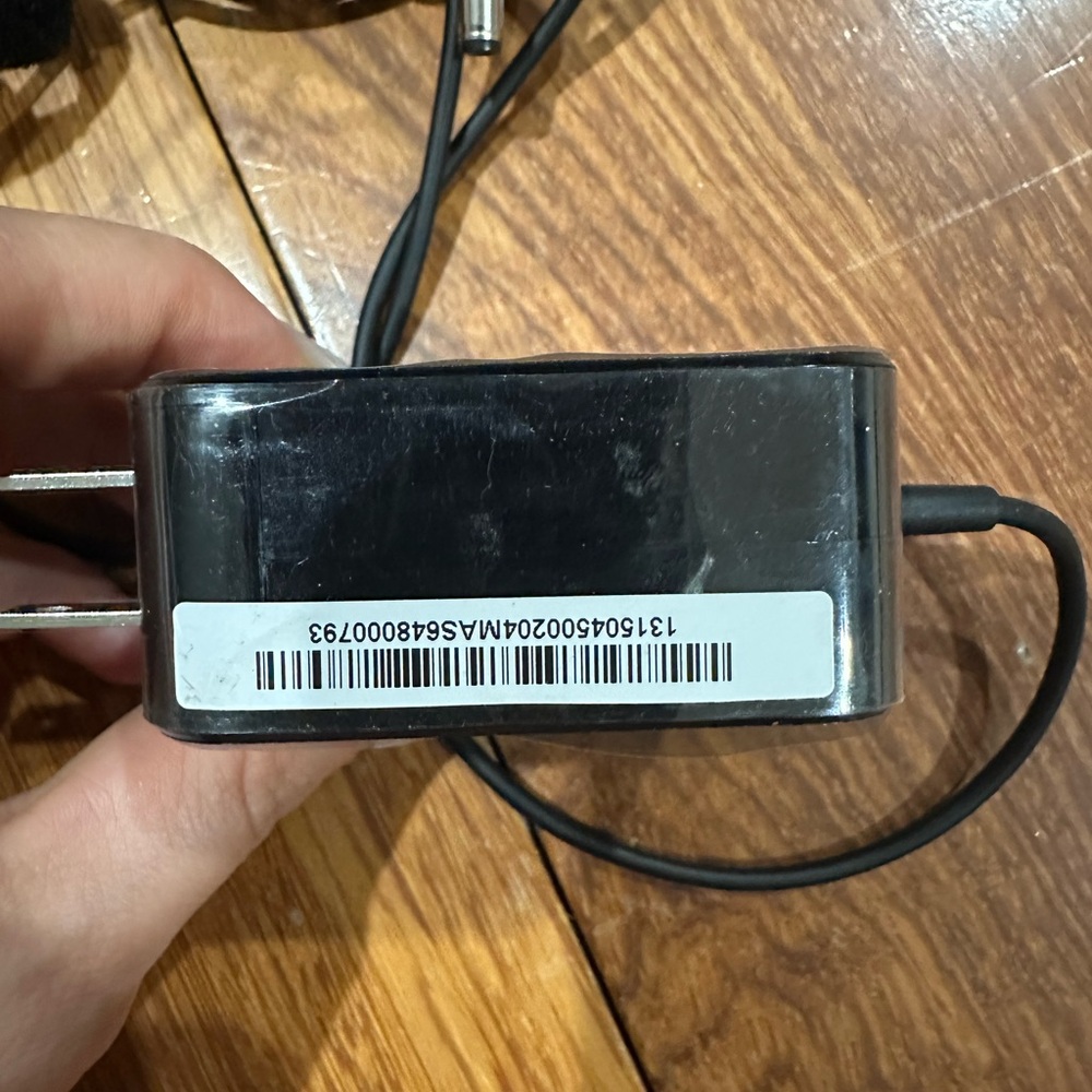 Asus laptops charger new - Picture 8 of 8